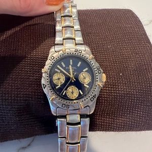 Women’s Silver & Gold fossil watch